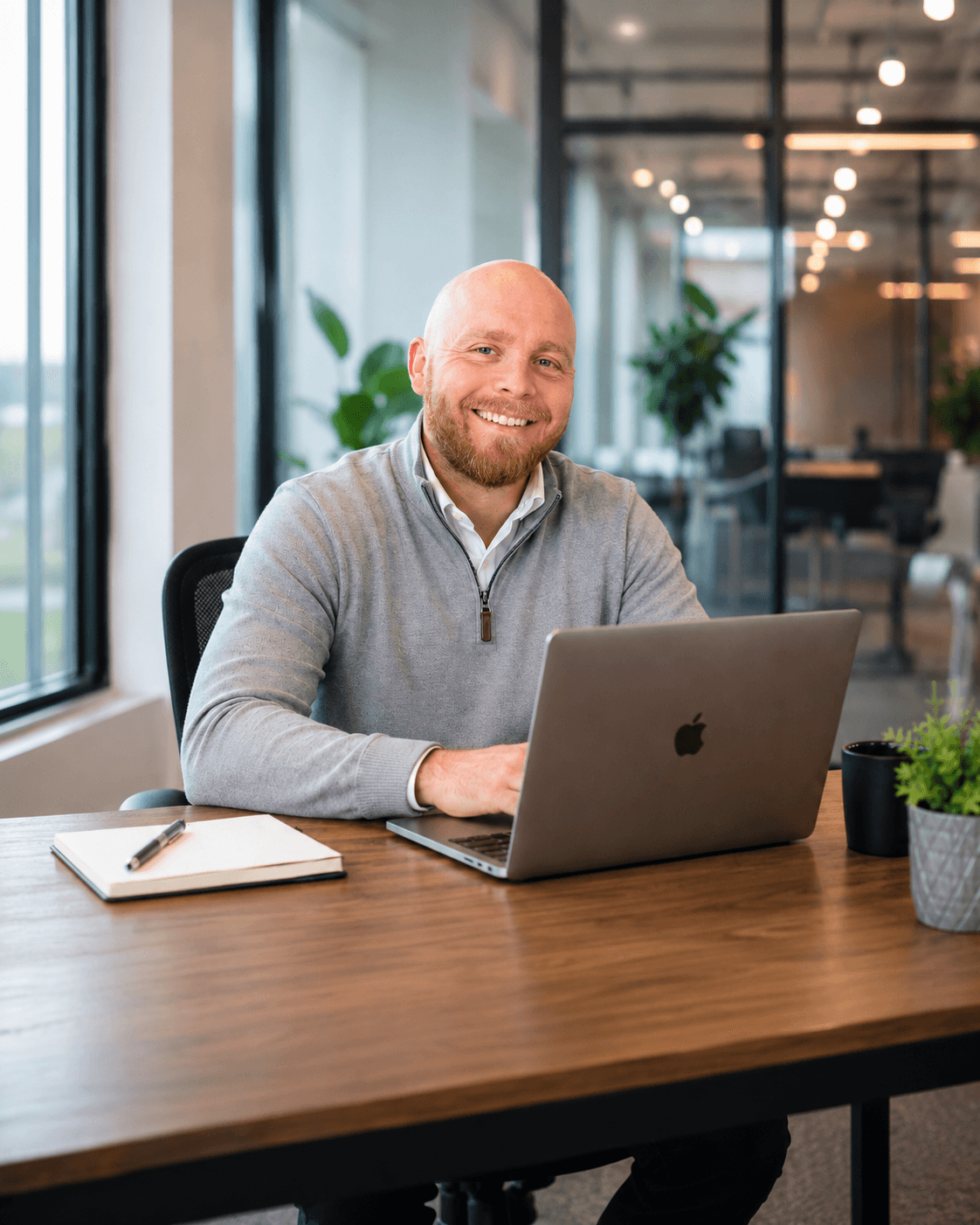 Otto Mand, Founder of EagleOnyx, at work